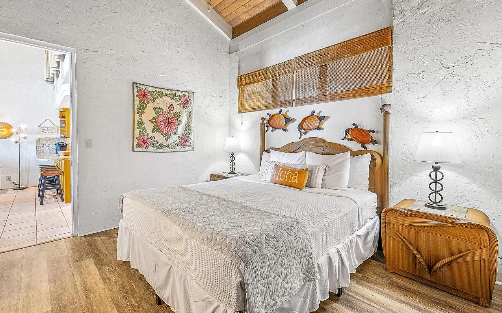 Apartment Noniluna 1 & 2 Rent Together - Sleeps 20 Lahaina United States