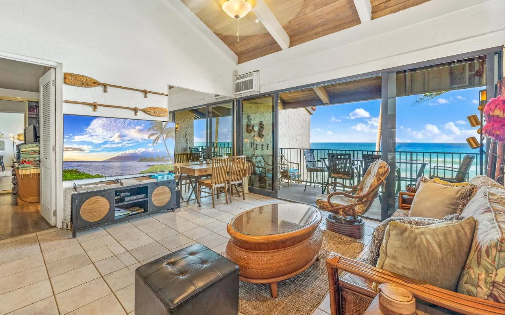 Noniluna 1 & 2 Rent Together - Sleeps 20 Lahaina Apartment